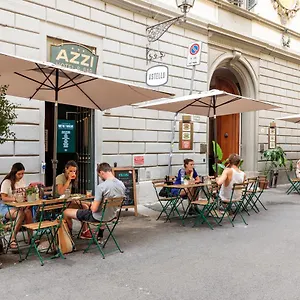 Azzi 3*, Florencia Italia