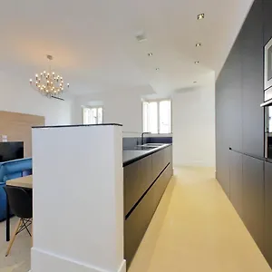 Youroom Quattro Fontane - Pensión